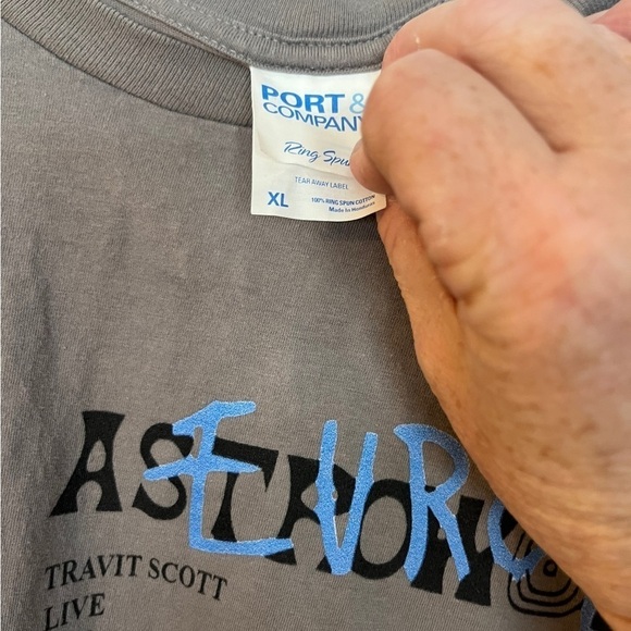 Travis Scott Astroworld 2018 Tour Tee - Picture 3 of 5